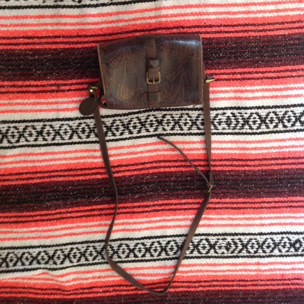 Liz Claiborne cross body purse